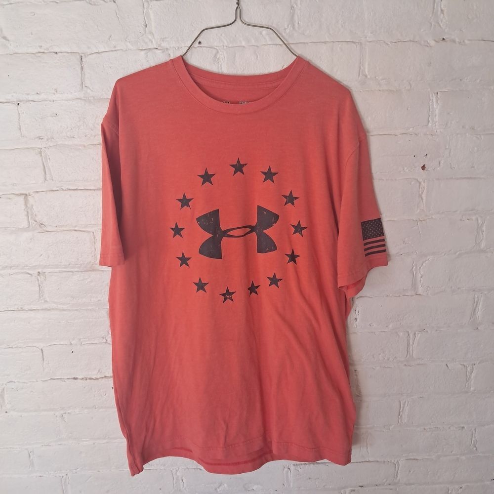 Mens Under Armour Red Freedom T-Shirt Size Medium Heat Gear Loose Fit